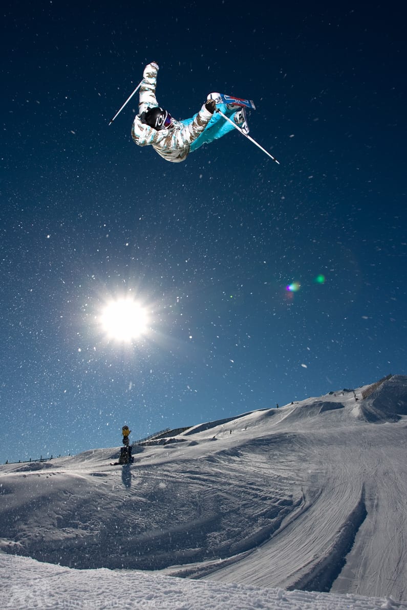 Jossi Wells nose grab 540 in the quarter pipe at snowpark.