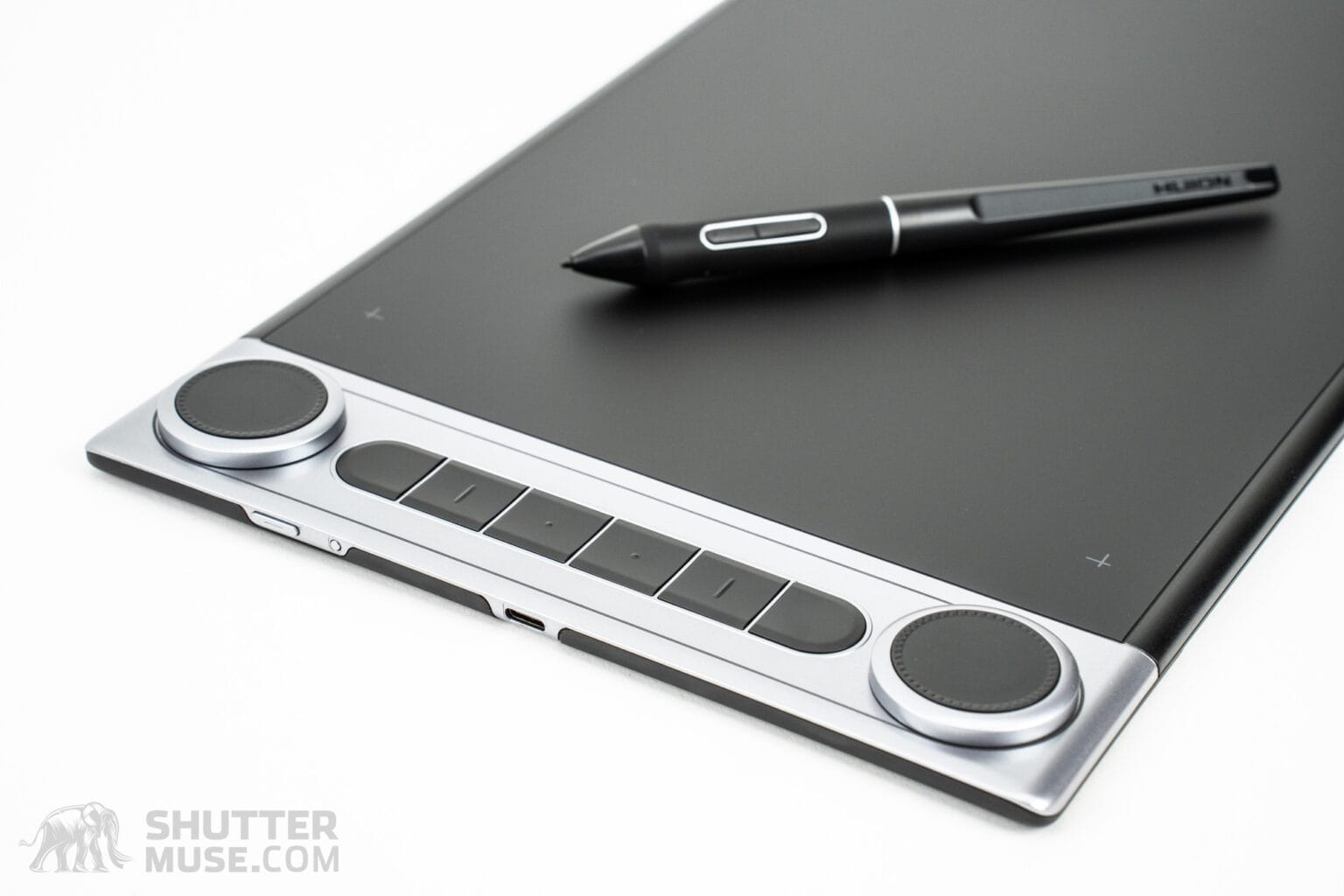 I Tested the Huion Inspiroy Dial 2 Better Than